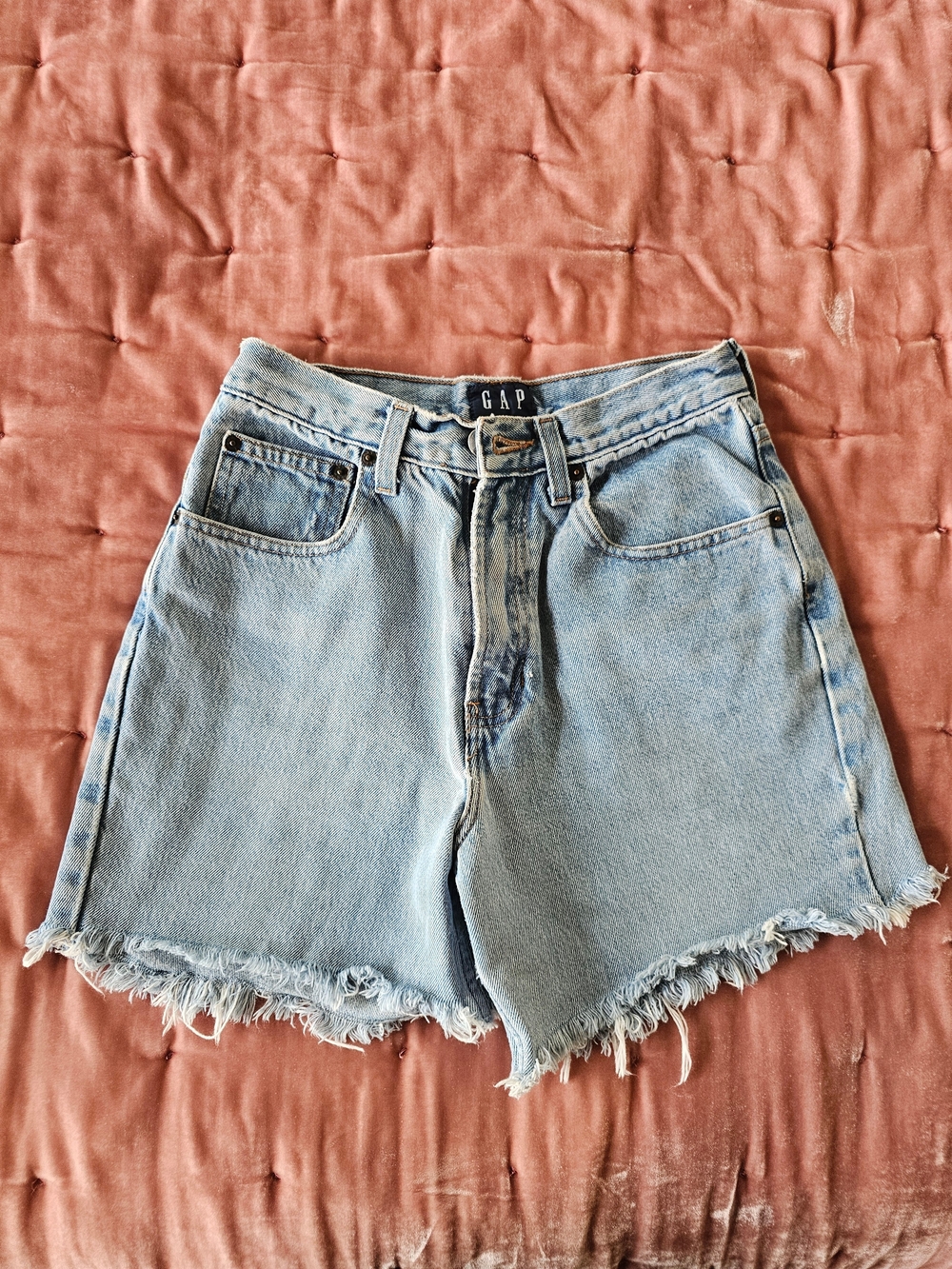 Vintgage GAP Distressed Light Blue High-Rise Denim Shorts - 100% cotton - sz 25